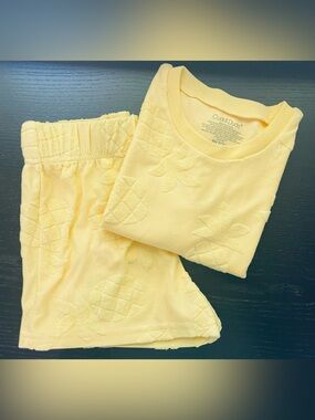 Cuddl Duds Pale Yellow Pineapple Embossed Kids Pajama Set